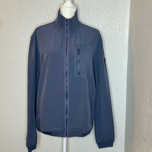 Guess Mens jacket 3 pockets infront and one at the back